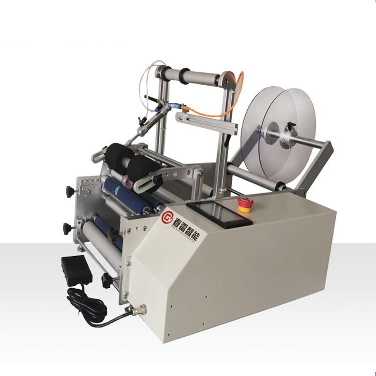 Semi-automatische etiketteermachine voor mineraalwater