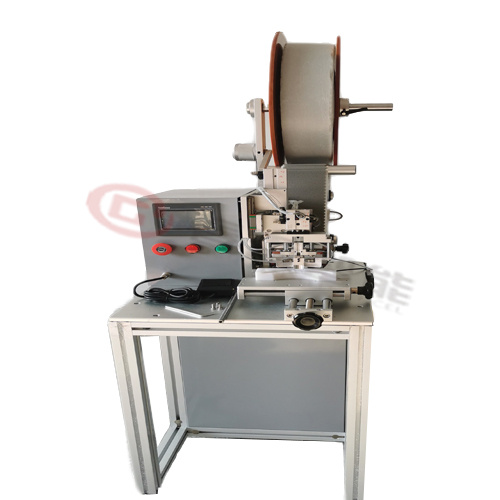 Halfautomatische sponsstrip-plakmachine voor KN95-masker